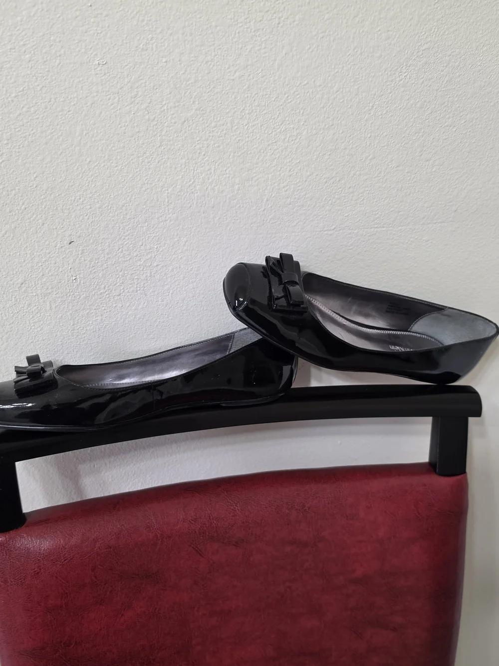Calvin Klein-Women's Black Patent Ballet Flats with Decorative Bow
